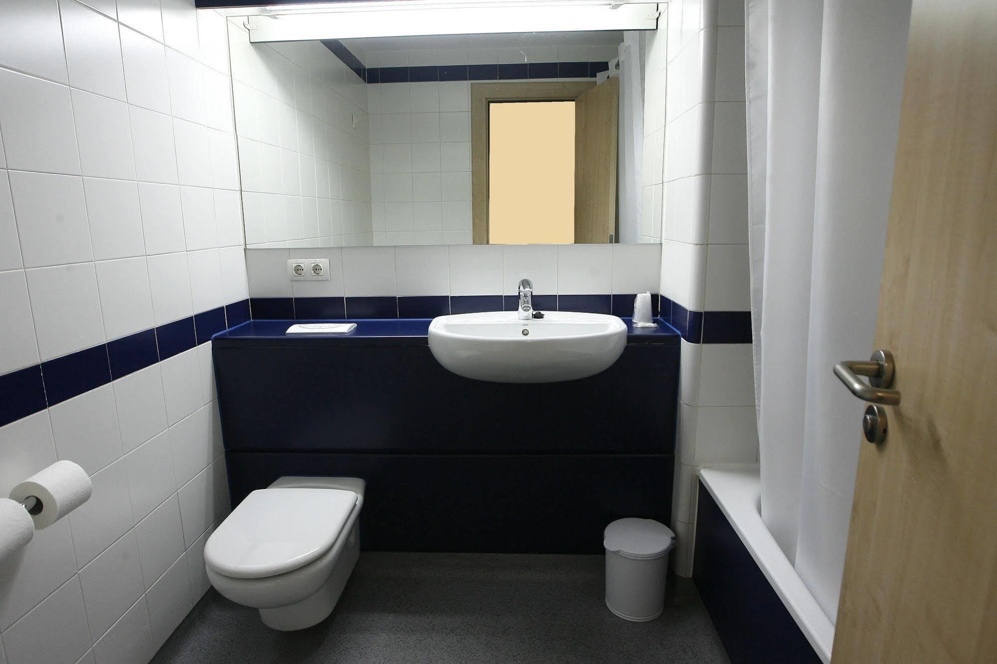 Travelodge Torrelaguna Hotel Madrid