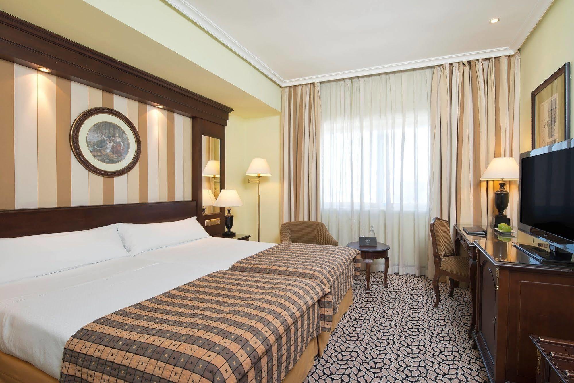 Melia Barajas Hotel 4*
