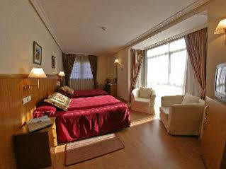 Ah El Parque - Arturo Soria Centro Hotel Madrid