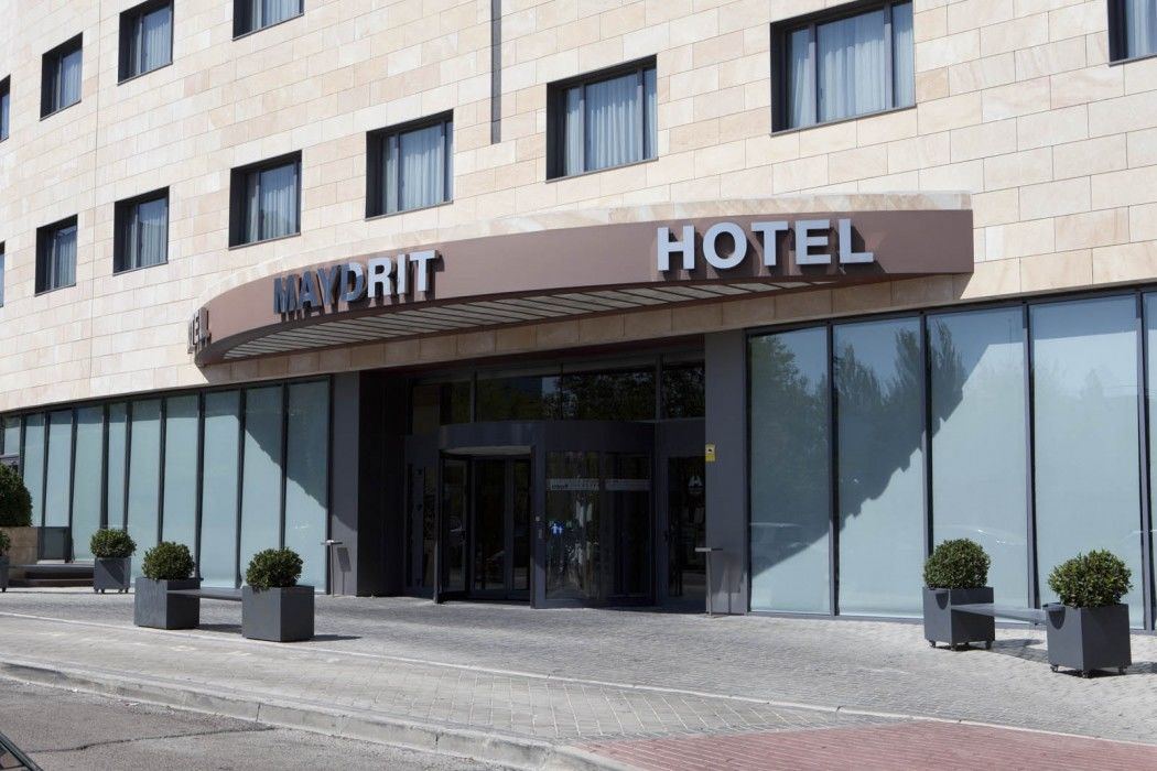 Hotel Maydrit Airport 4*