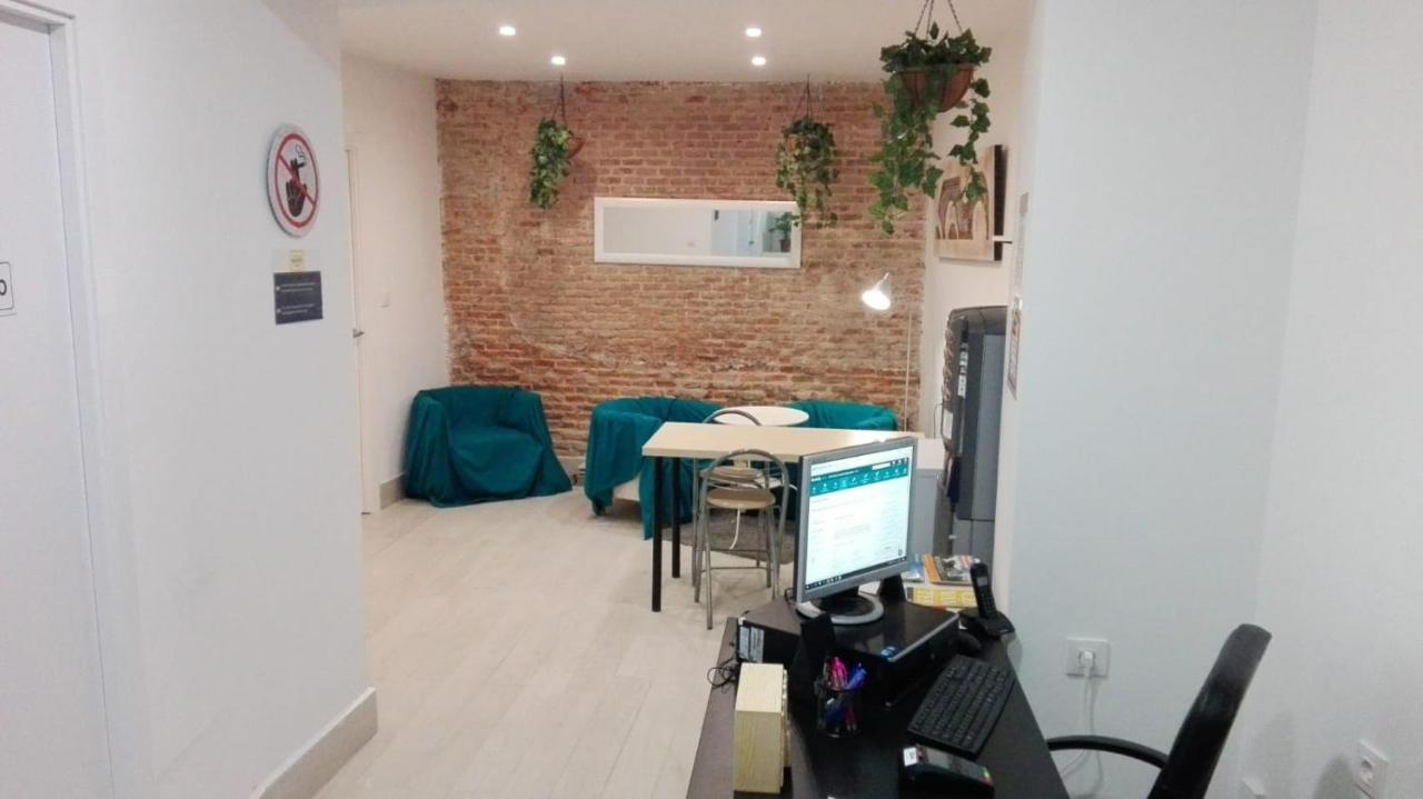 Grupo Rh - Hostel Hostal *