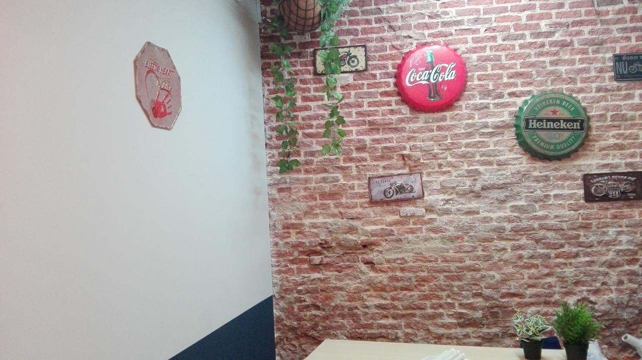 Hostal Grupo Rh - Hostel Madrid