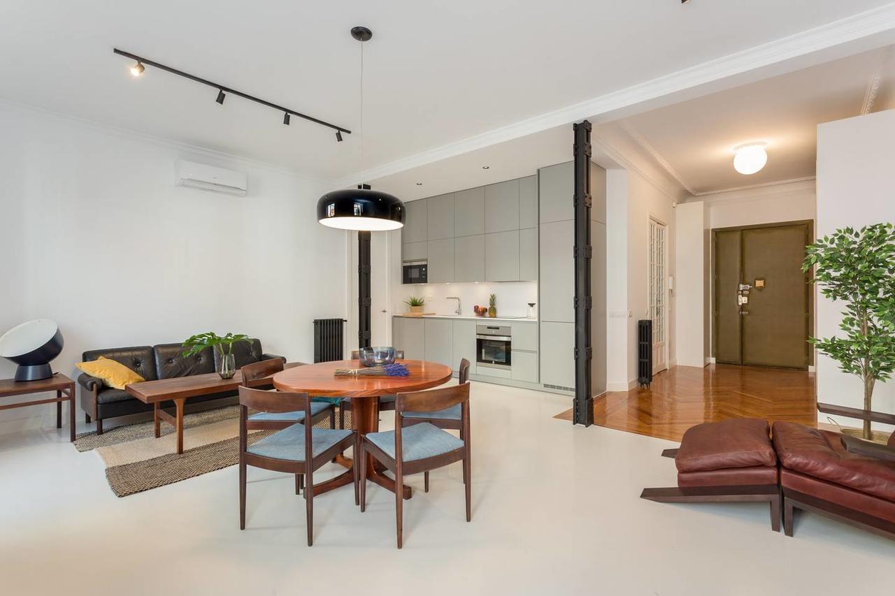 Luxury Silver Just Steps From Gran Vía By Batuecas Apartamento Madrid