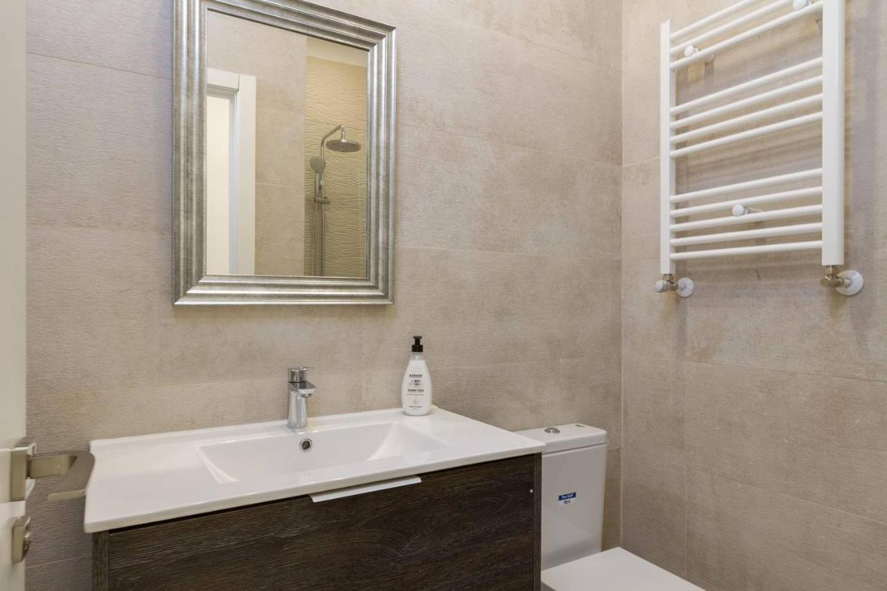 Apartamento Marvelous Of 3 Bedrooms Near La Latina By Batuecas *
