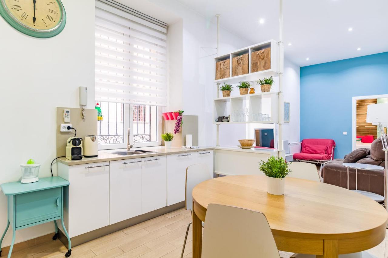 Plaza Del Callao Ii Apartment