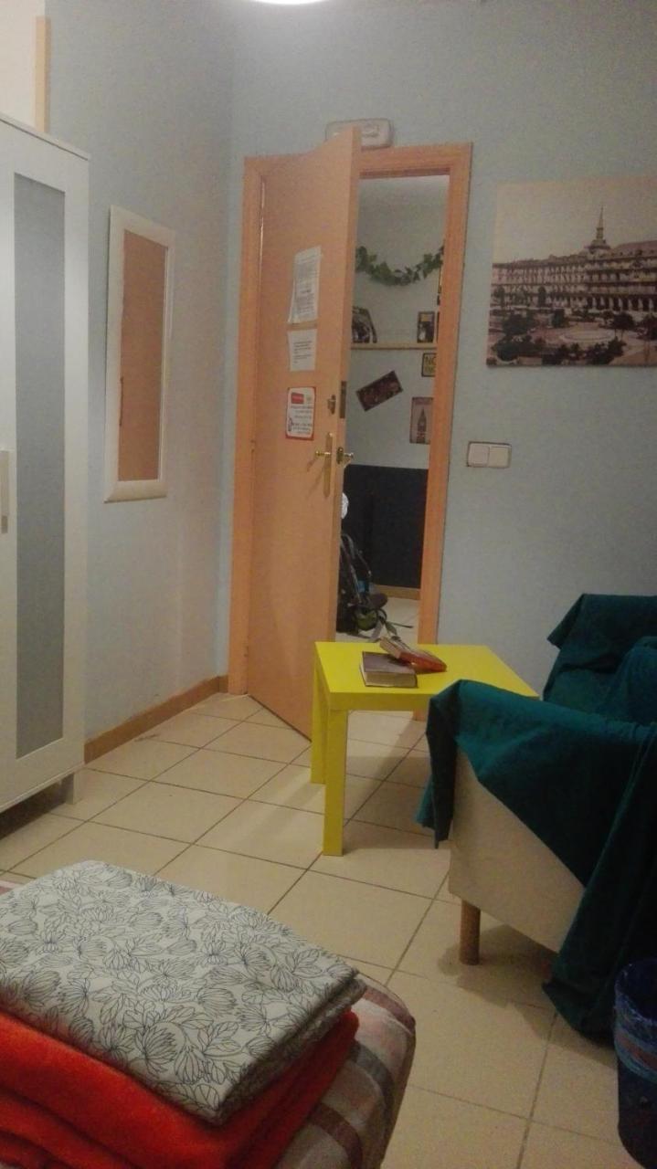 Hostal Grupo Rh - Hostel Madrid