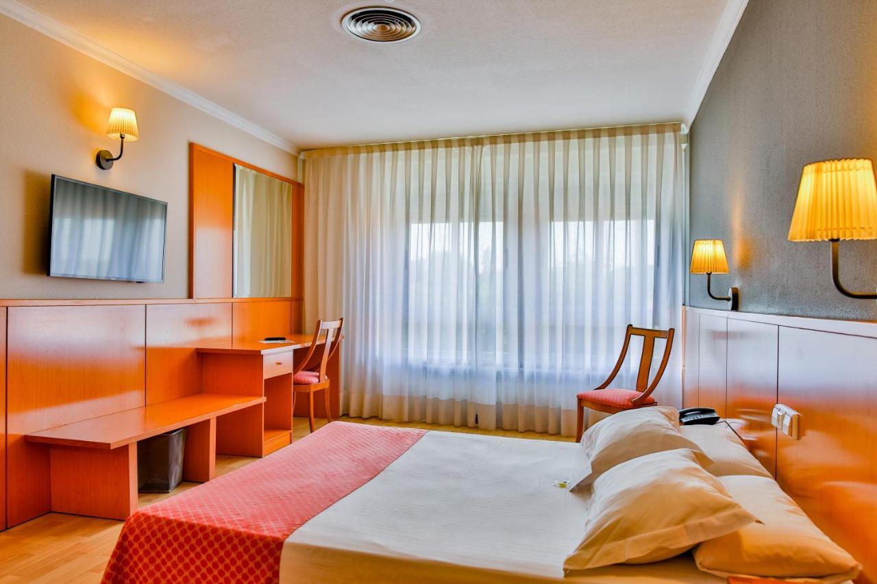 Ap Airport Hotel Madrid