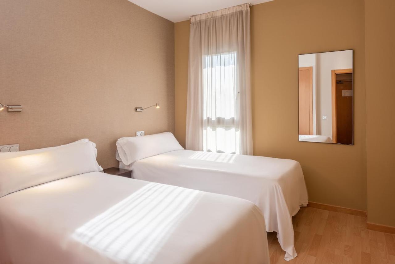 Apartahotel Airport Suites, Affiliated By Meliá 2*