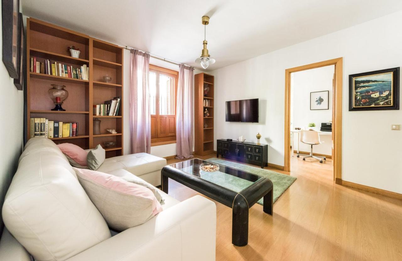 Gomez De Mora Apartment