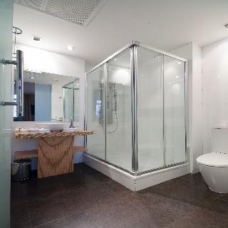 Hotel Petit Palace Tres Cruces 3*