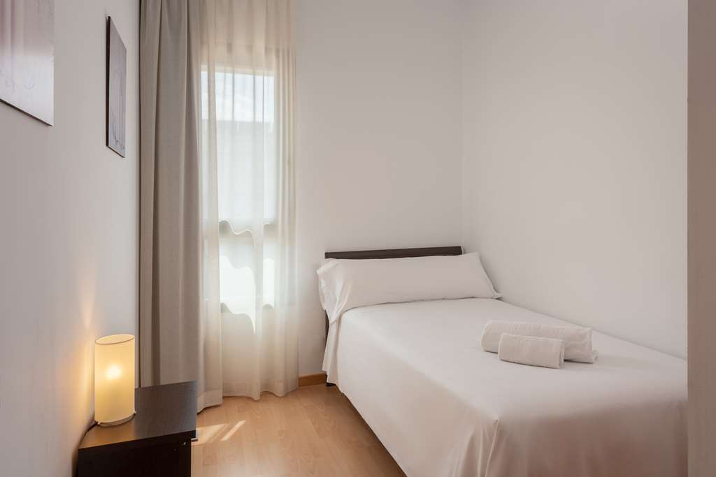 Aparthotel Airport Suites, Affiliated By Melia