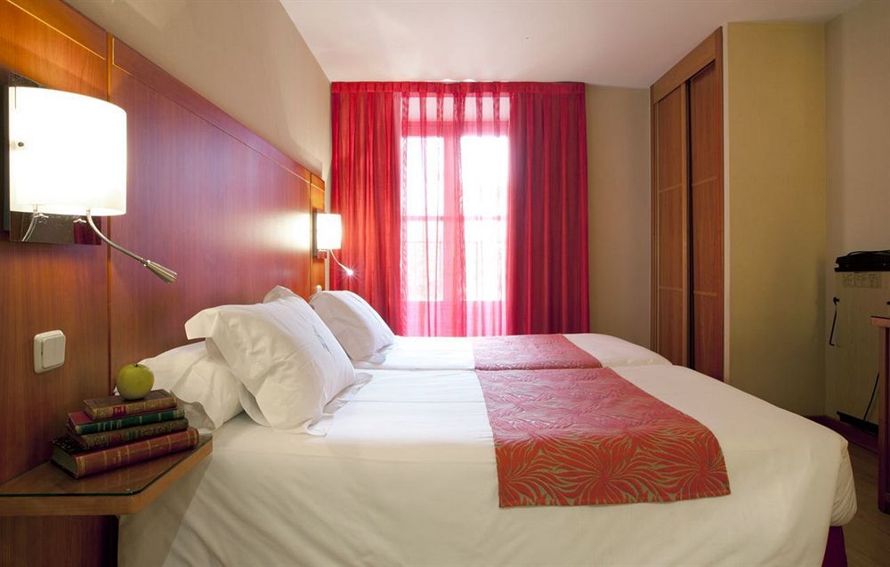 Ateneo Puerta Del Sol 3*
