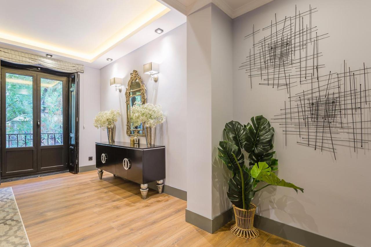 Jorge Juan Luxury, By Presidence *