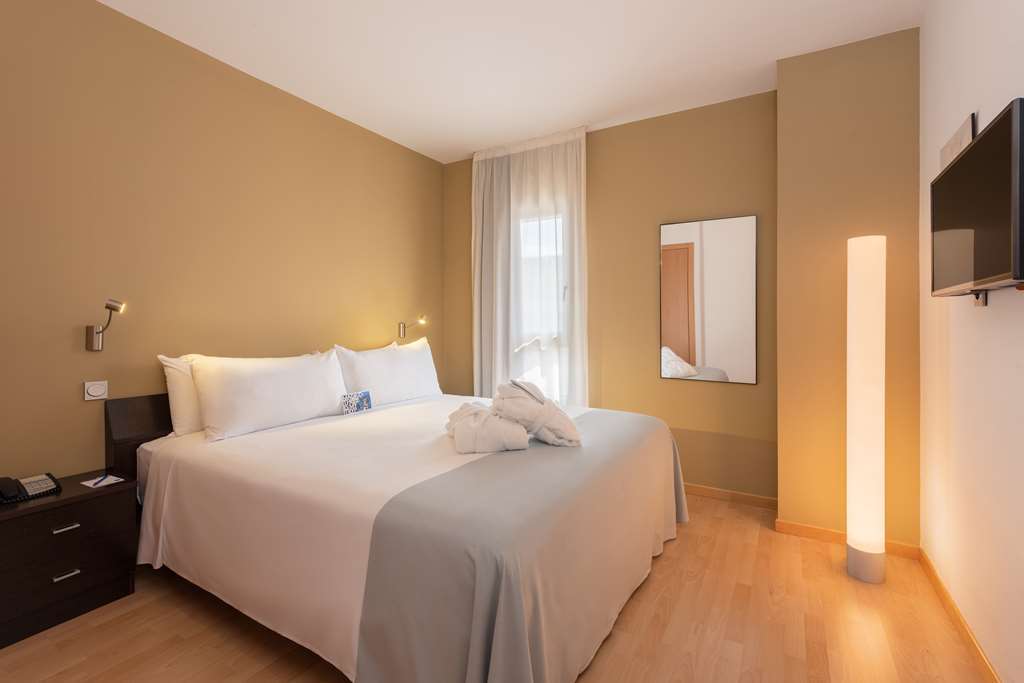 Airport Suites, Affiliated By Melia