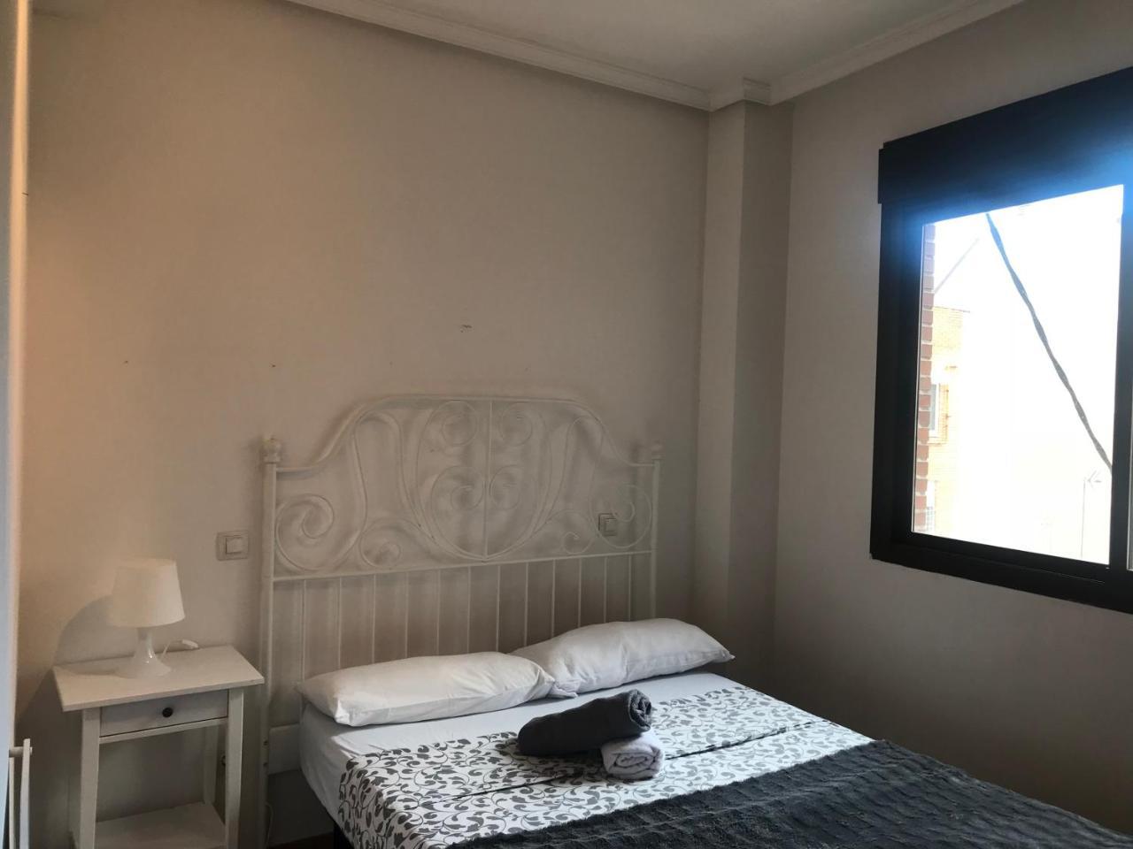 25 Calle De Bustillo Del Oro * Madrid