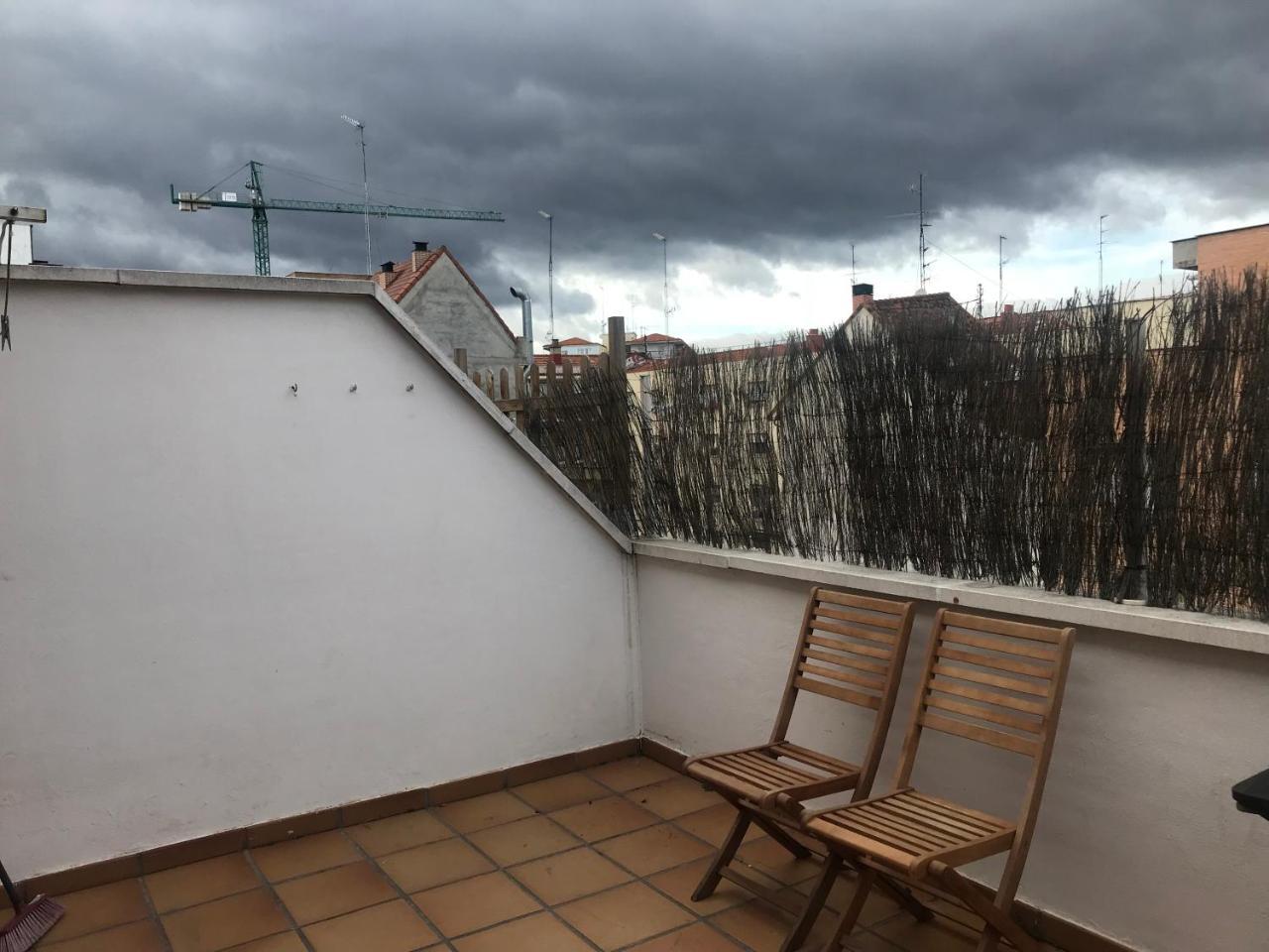 25 Calle De Bustillo Del Oro Apartamento