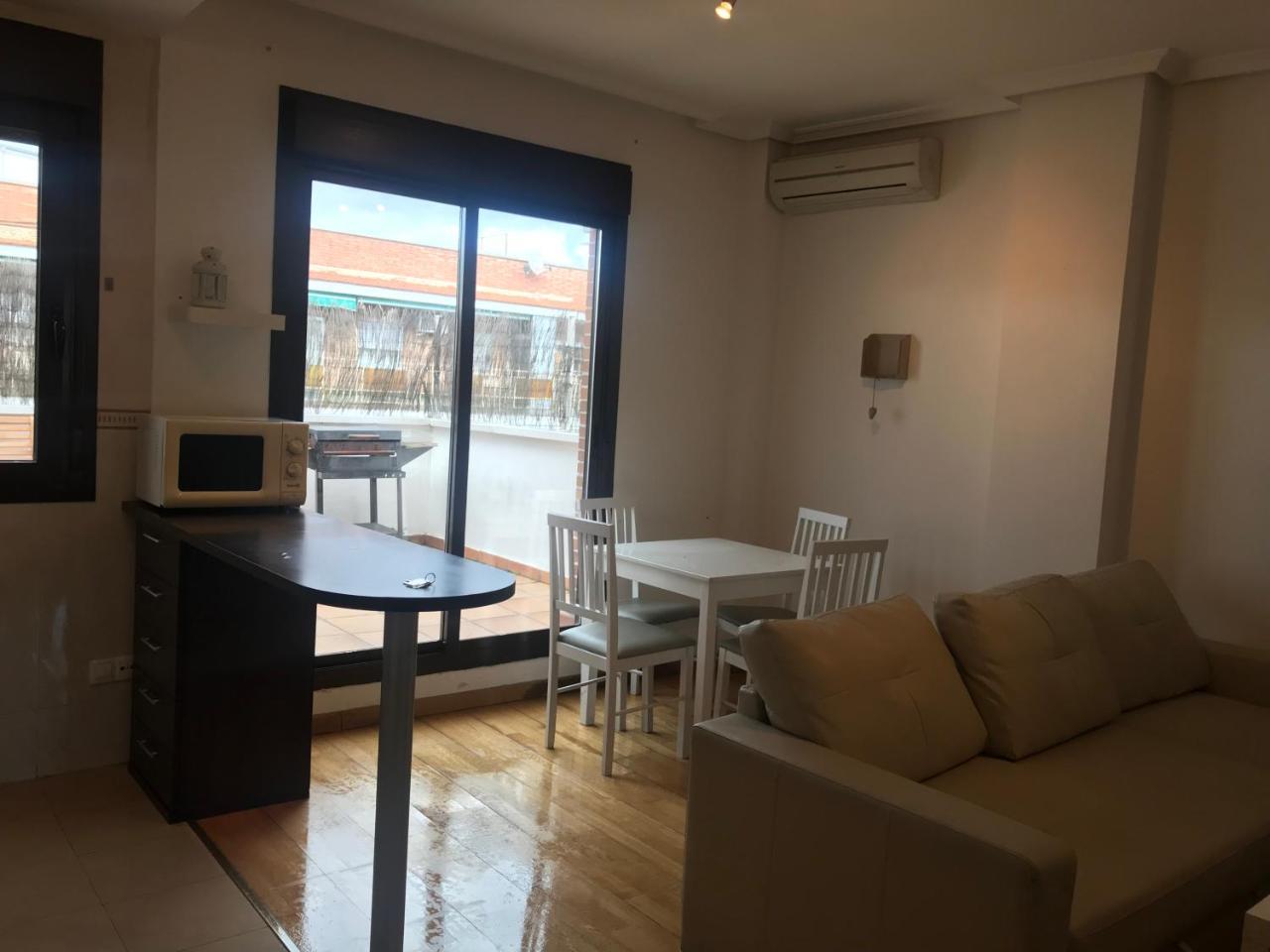 25 Calle De Bustillo Del Oro Apartamento