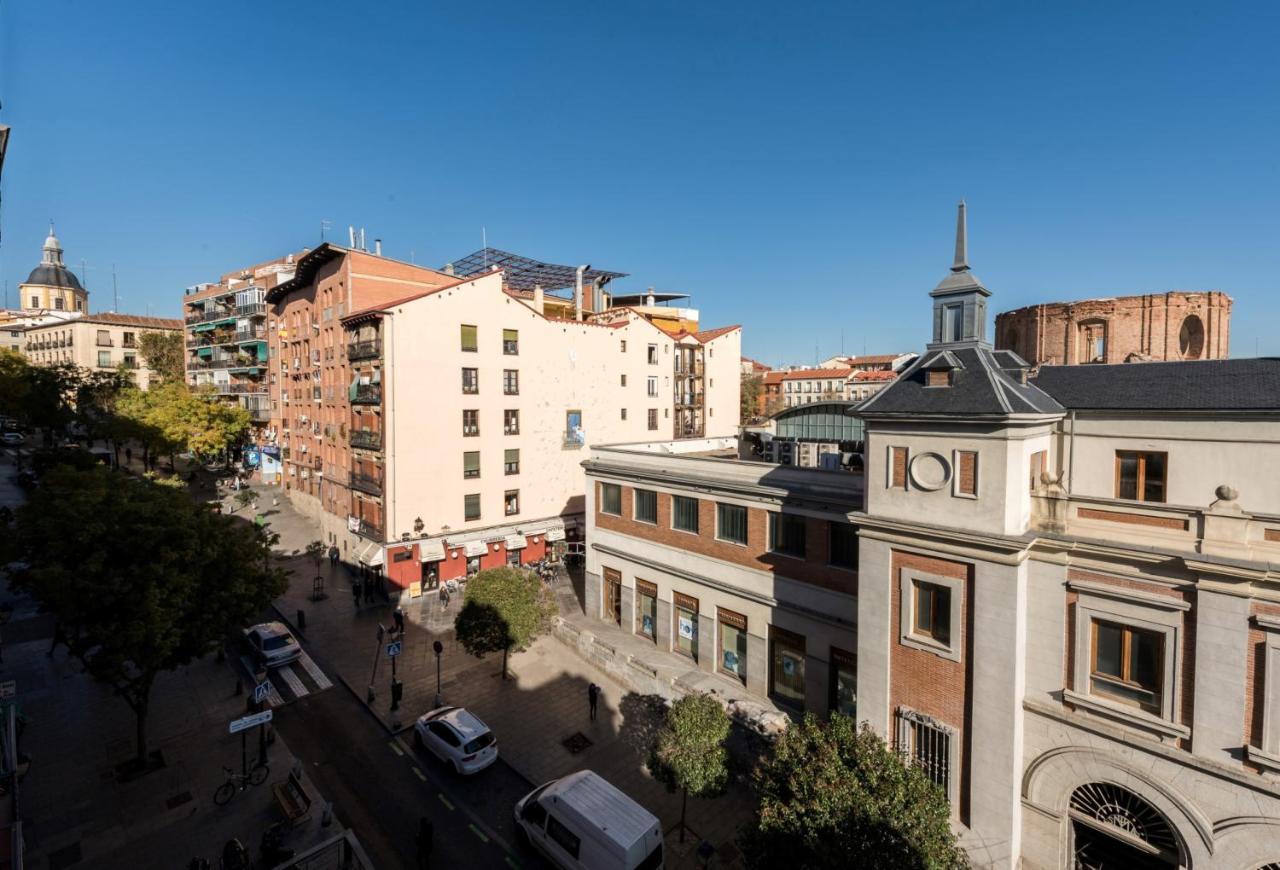 Plaza De Embajadores City Center * Madrid