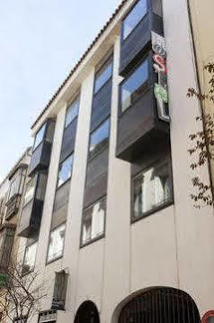 Hostal Room00 Ventura Madrid