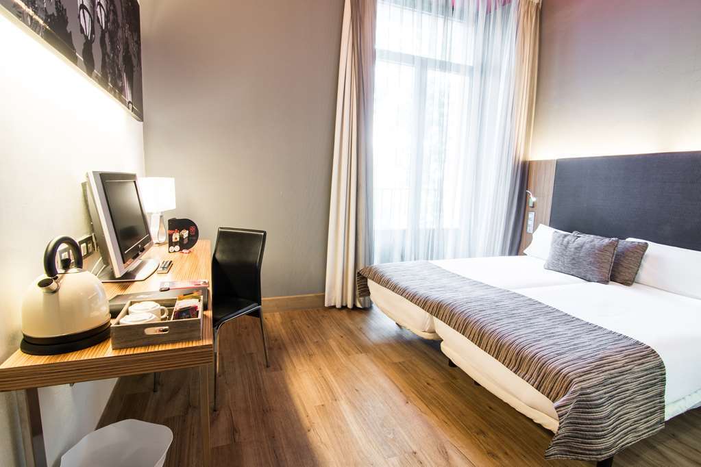 Hotel Petit Palace Plaza Del Carmen Madrid