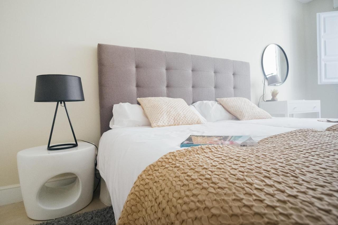De 220 M² En Salamanca, Con 4 Habitación Apartamento