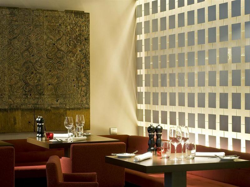 Hotel Radisson Blu Hotel, Prado 4*
