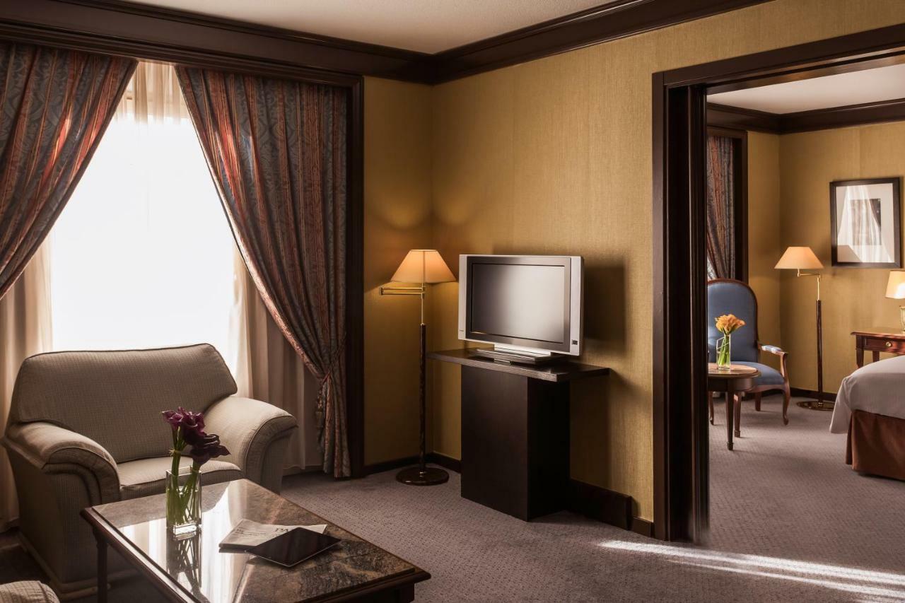Pullman Airport&feria Hotel 4*