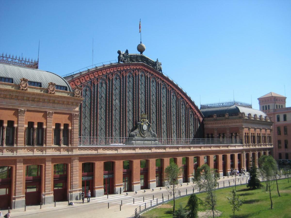 Gran Via Valverde & Parking Bed and breakfast