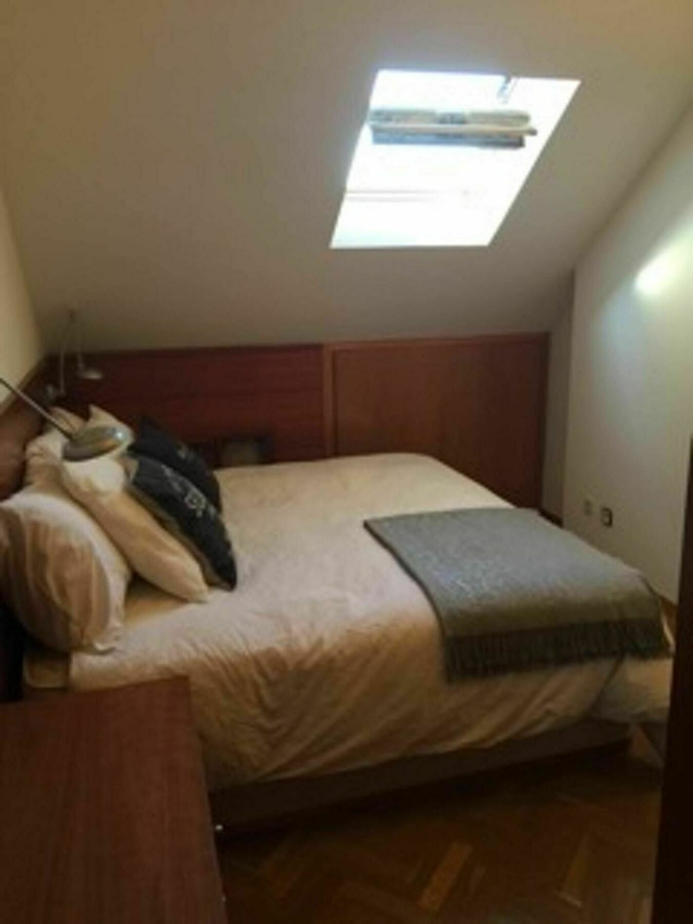 With 2 Bedrooms In Madrid, With Wonderful View, Furnish Apartamento Madrid