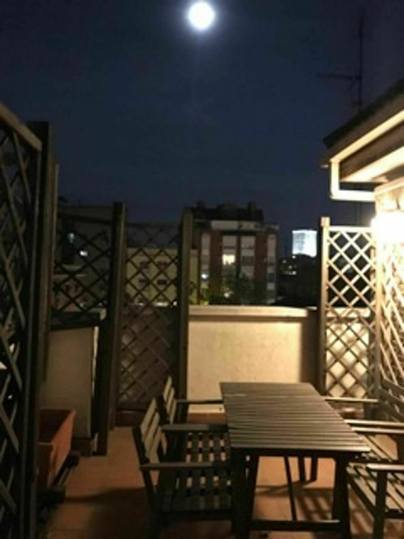 With 2 Bedrooms In Madrid, With Wonderful View, Furnish Apartamento Madrid