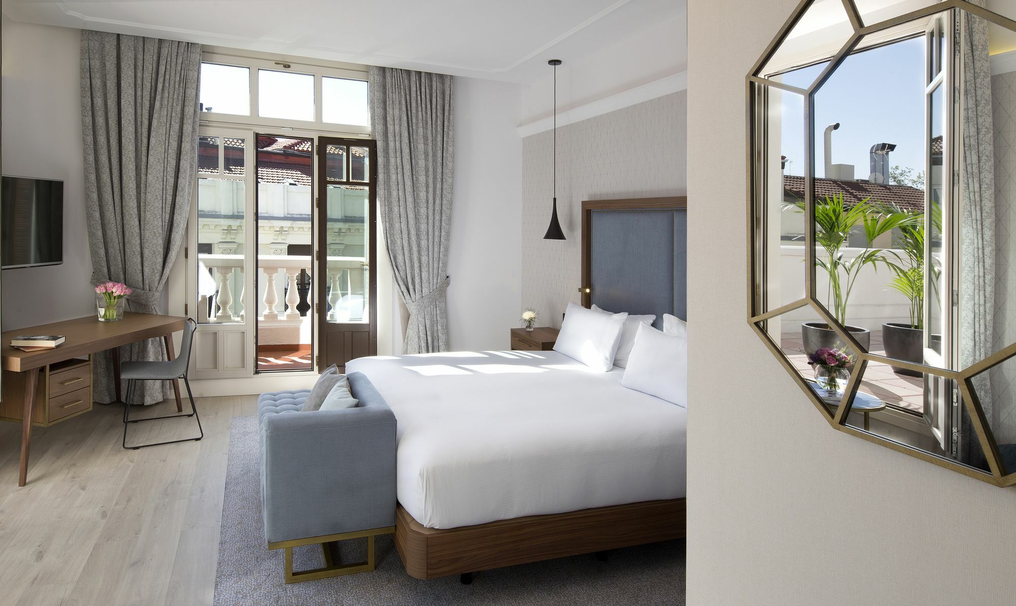 Doubletree By Hilton Madrid-prado Hotel Madrid