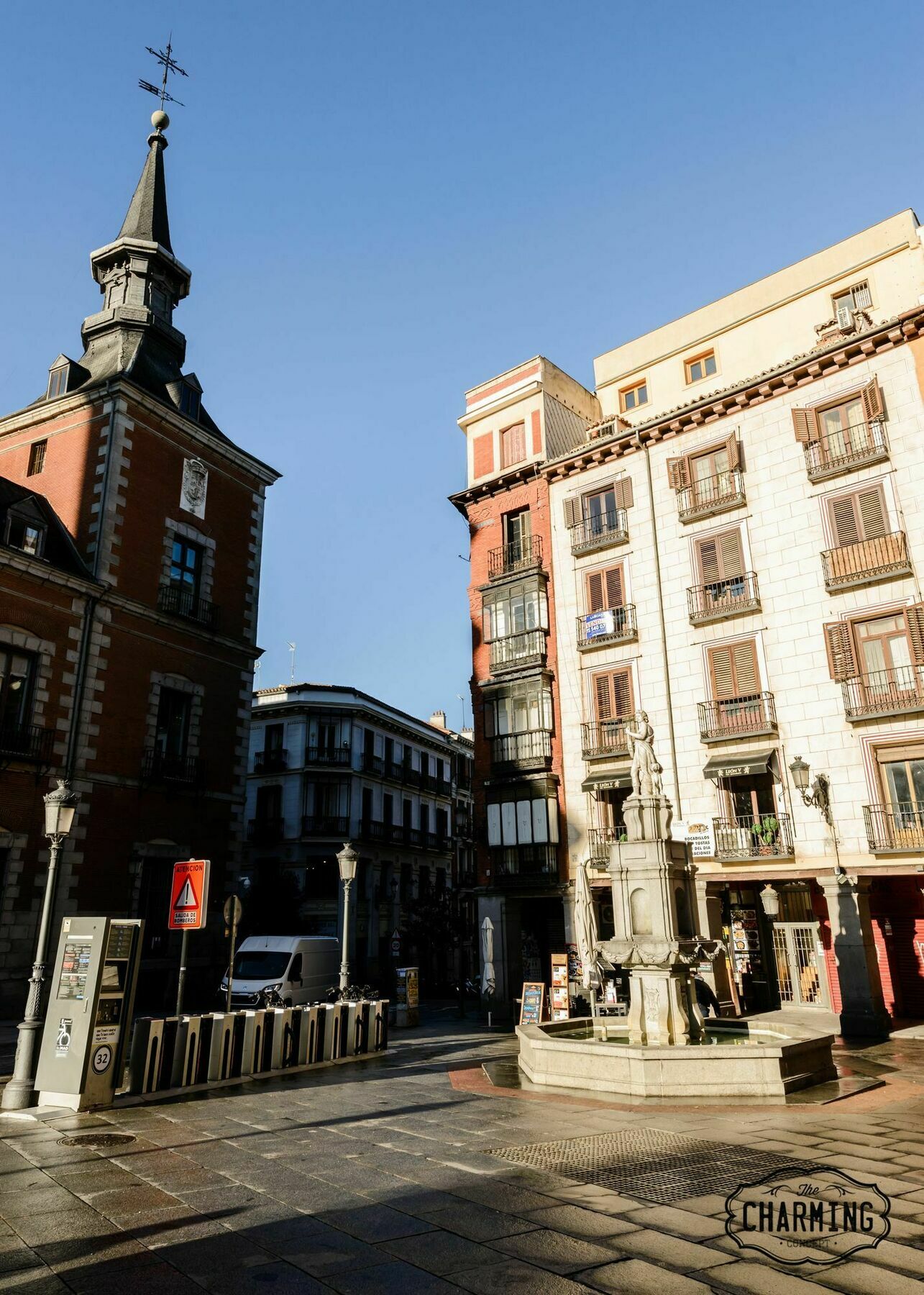 Charming Plaza *