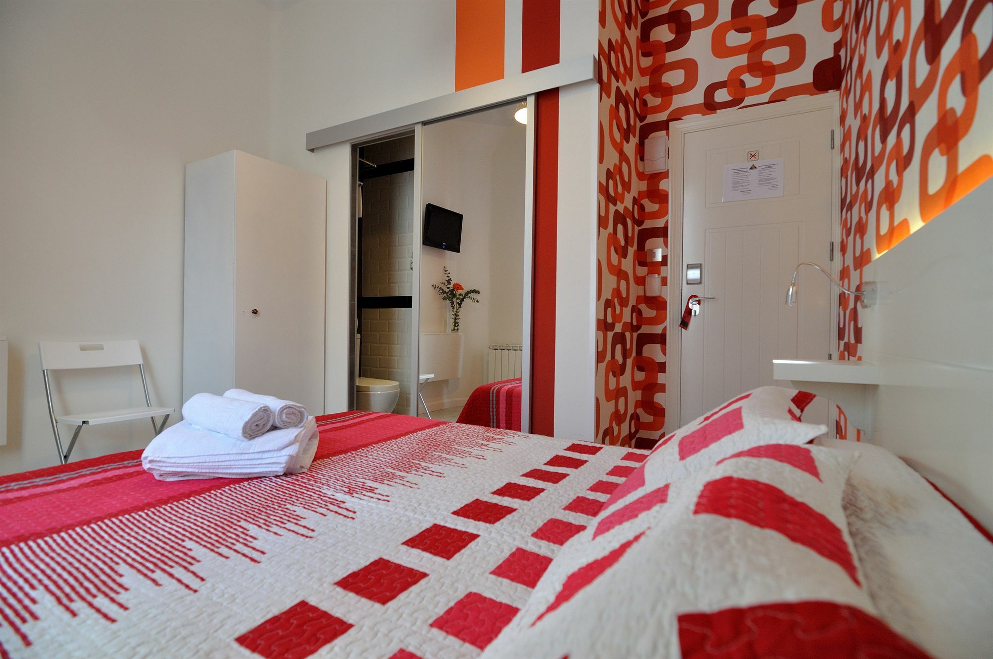 Far Plaza Mayor Hostal