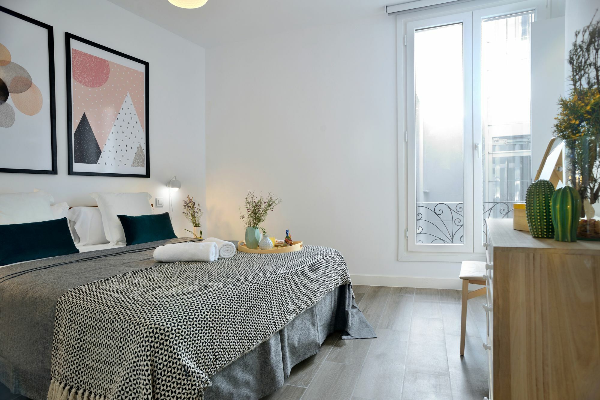 Aparthotel Nqn Aparts & Madrid