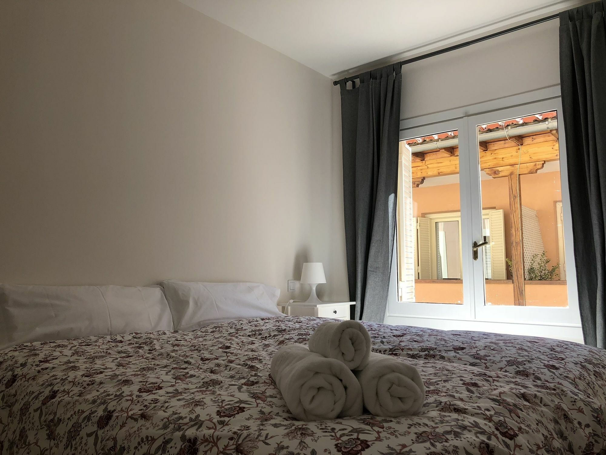 Apartamento Piso En Edificio Barroco Madrid. Madrid