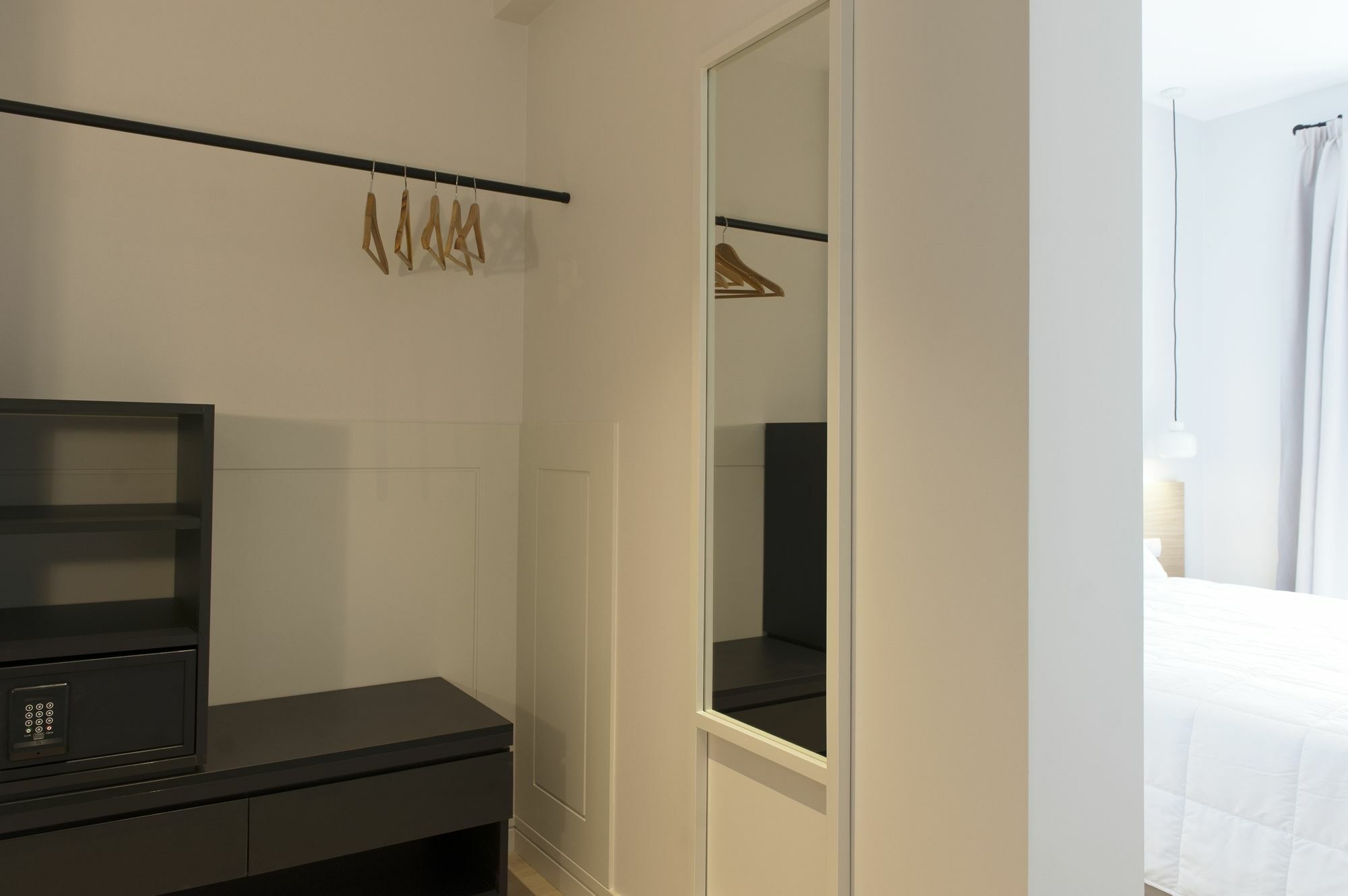 Mh Apartahotel