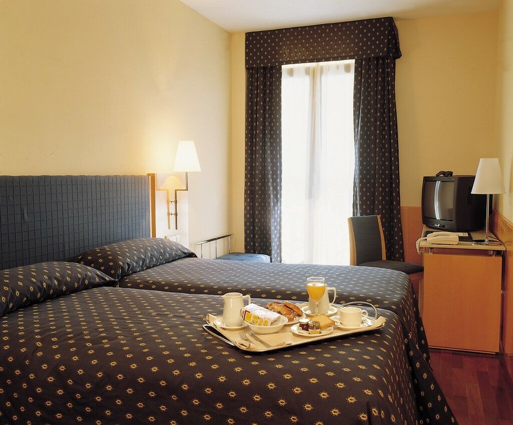 Leonardo Center Hotel 3*