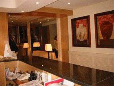 Laris Hotel