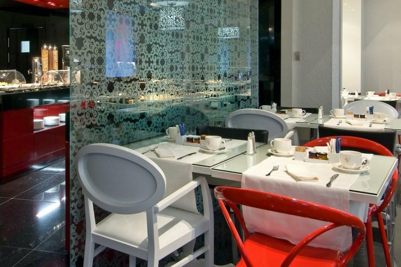 Vincci Via - 66 Hotel