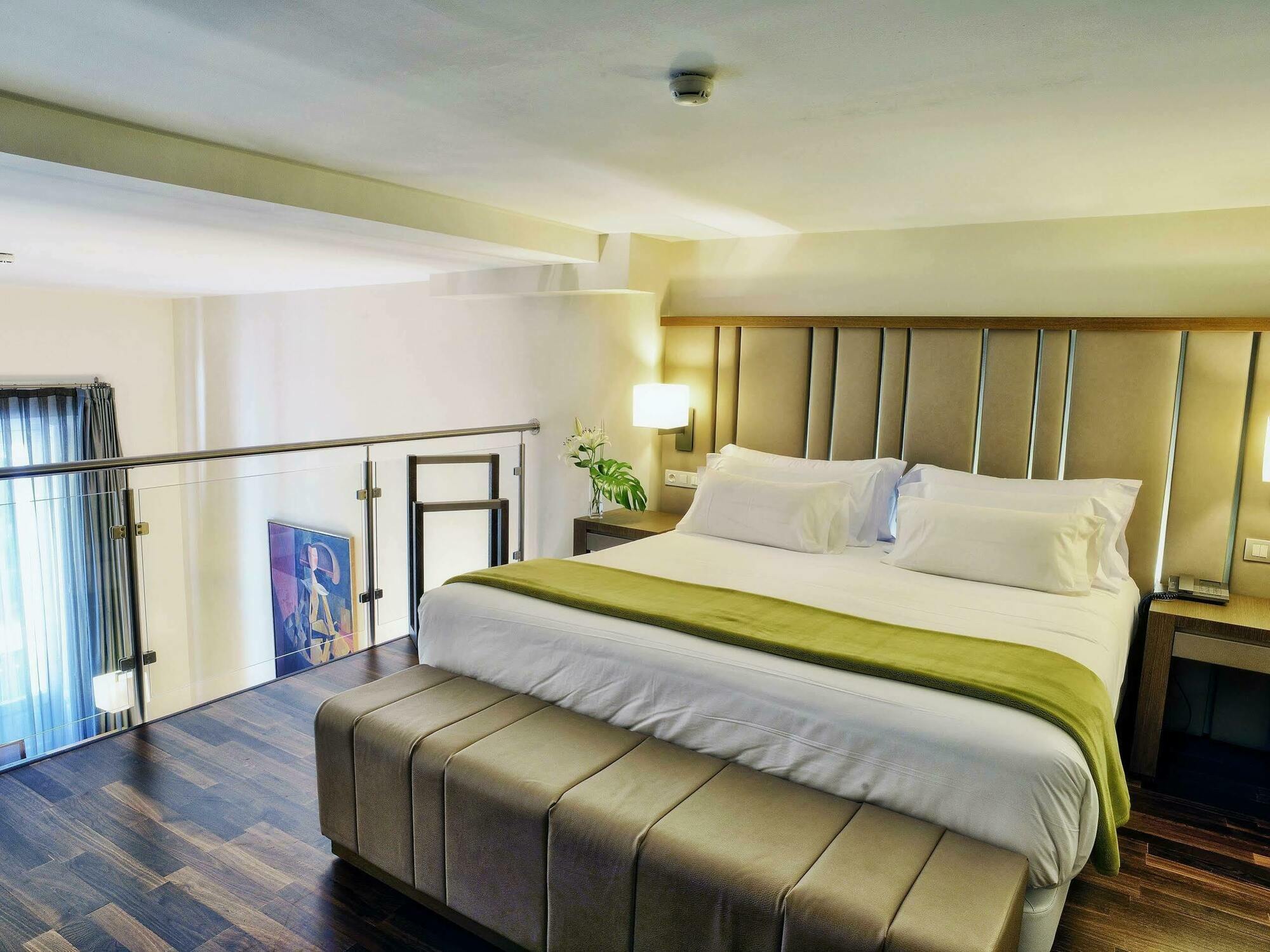 Hotel Nh Collection Palacio De Tepa 5*