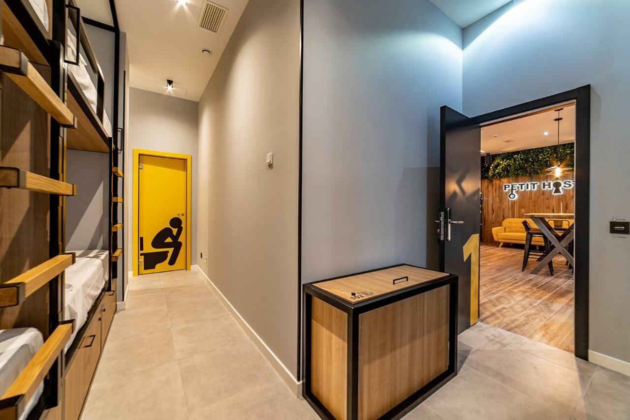 Hostal Petit La Latina (adults Only) *