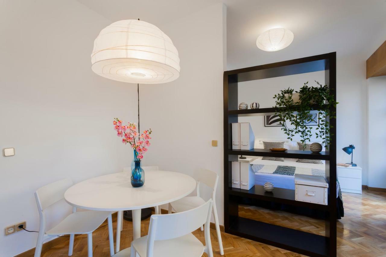 Apartamento Dobo Huerta Del Bayo Madrid