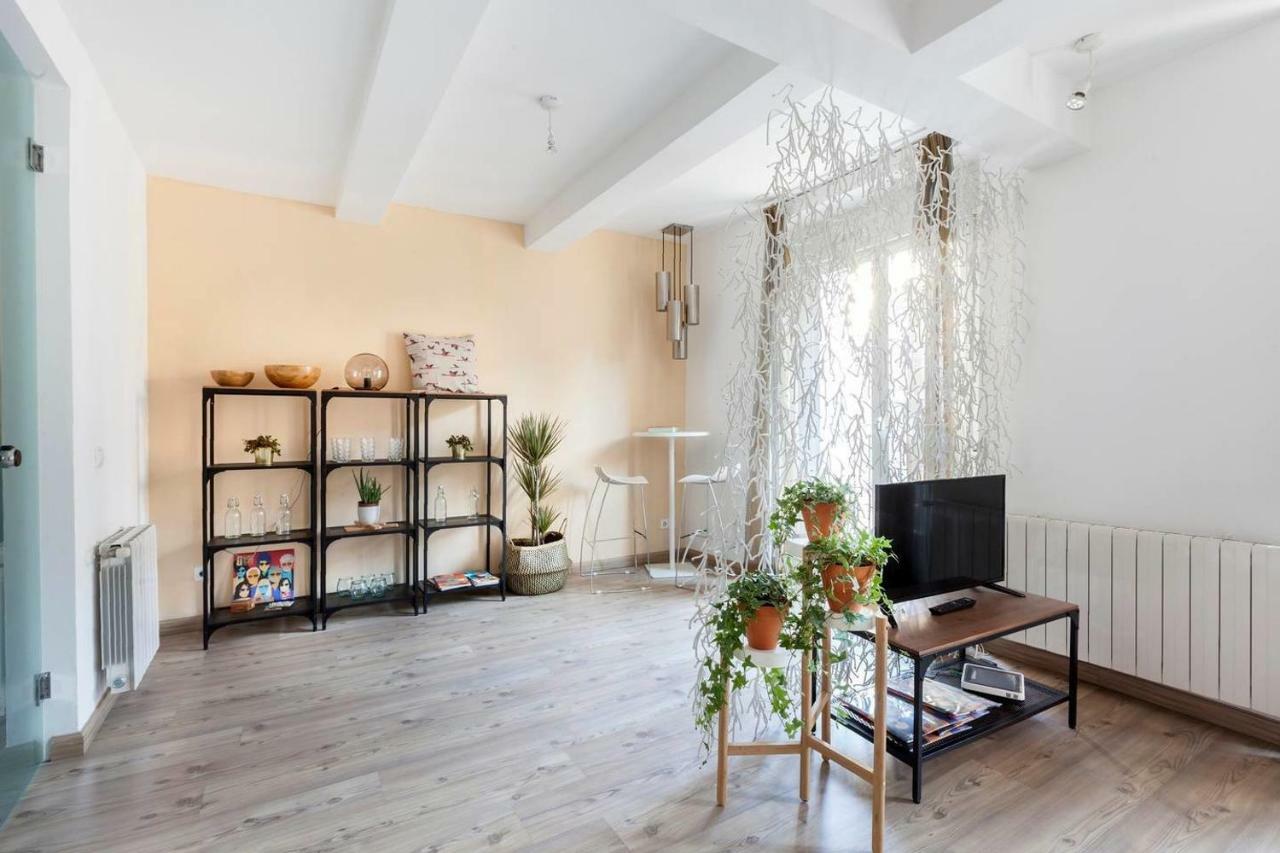 En Palacio Casa Entera Con Dos Apartamento *