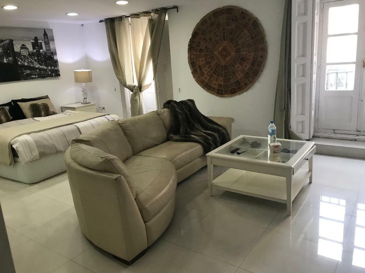 Tres Cruces Apartamento *