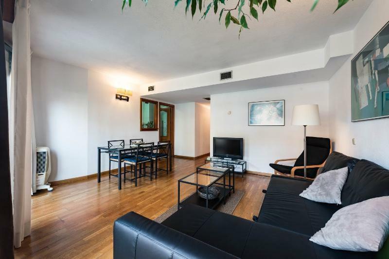 Prado Museum Air Apartment *