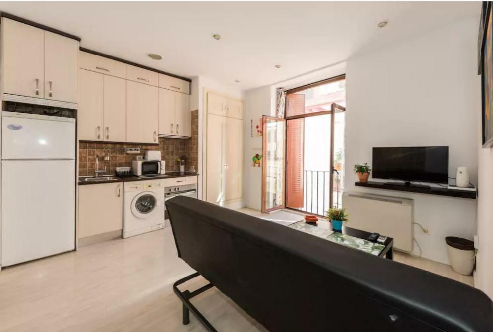 Cozy For Couples In The Heart Of Apartamento Madrid