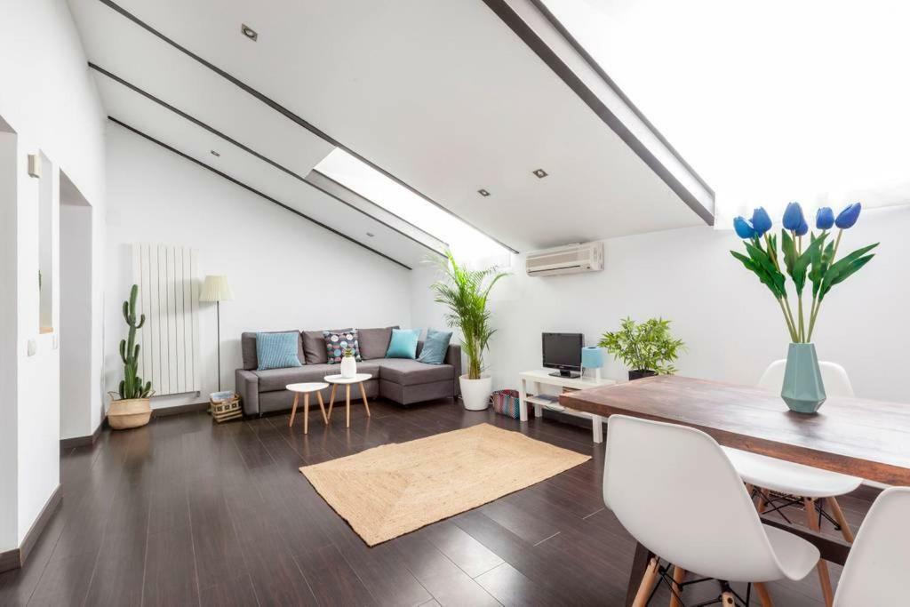 Stunning Newly Refurbished Loft At Malasaña's Heart Apartamento Madrid
