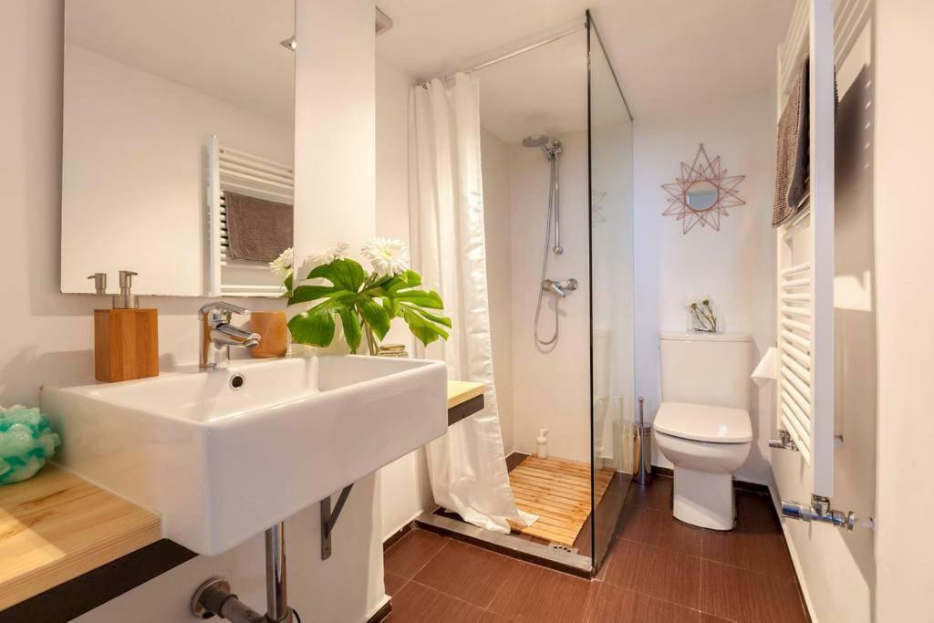Stunning Newly Refurbished Loft At Malasaña's Heart *