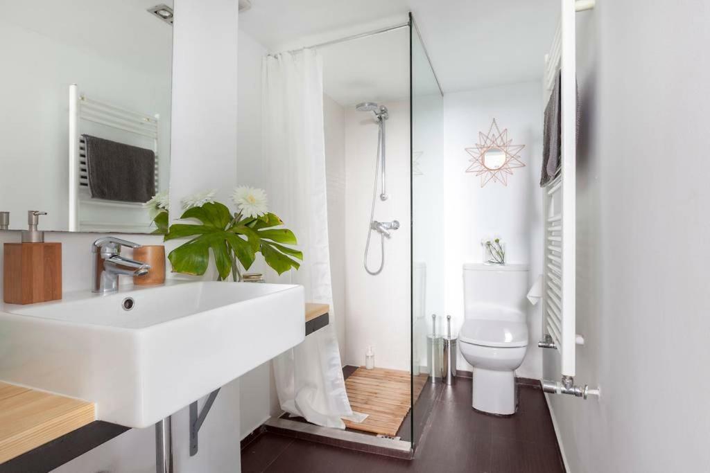 Stunning Newly Refurbished Loft At Malasaña's Heart *