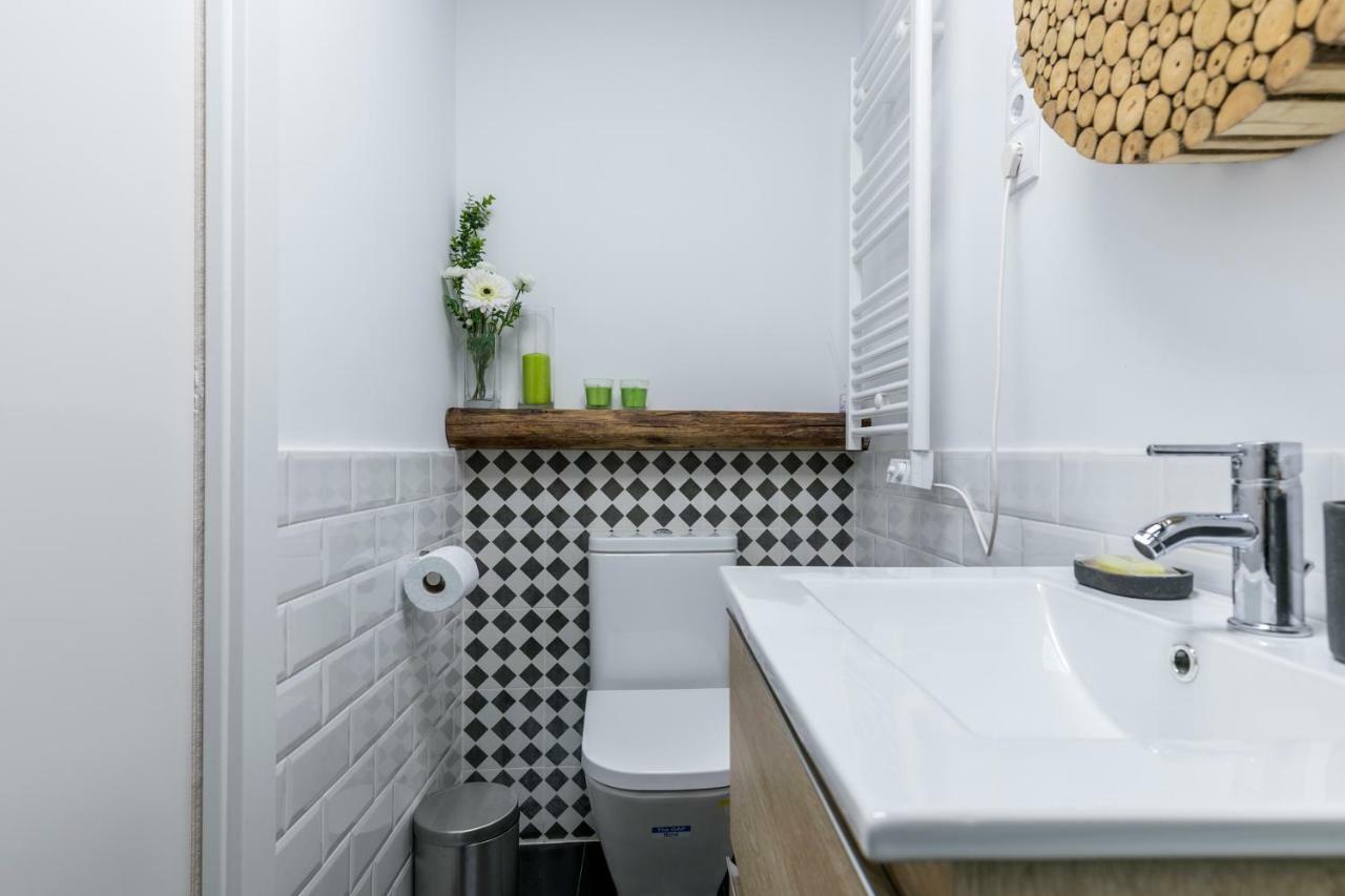 Apartamento Bonito En Típica Corrala En El Centro De Madrid